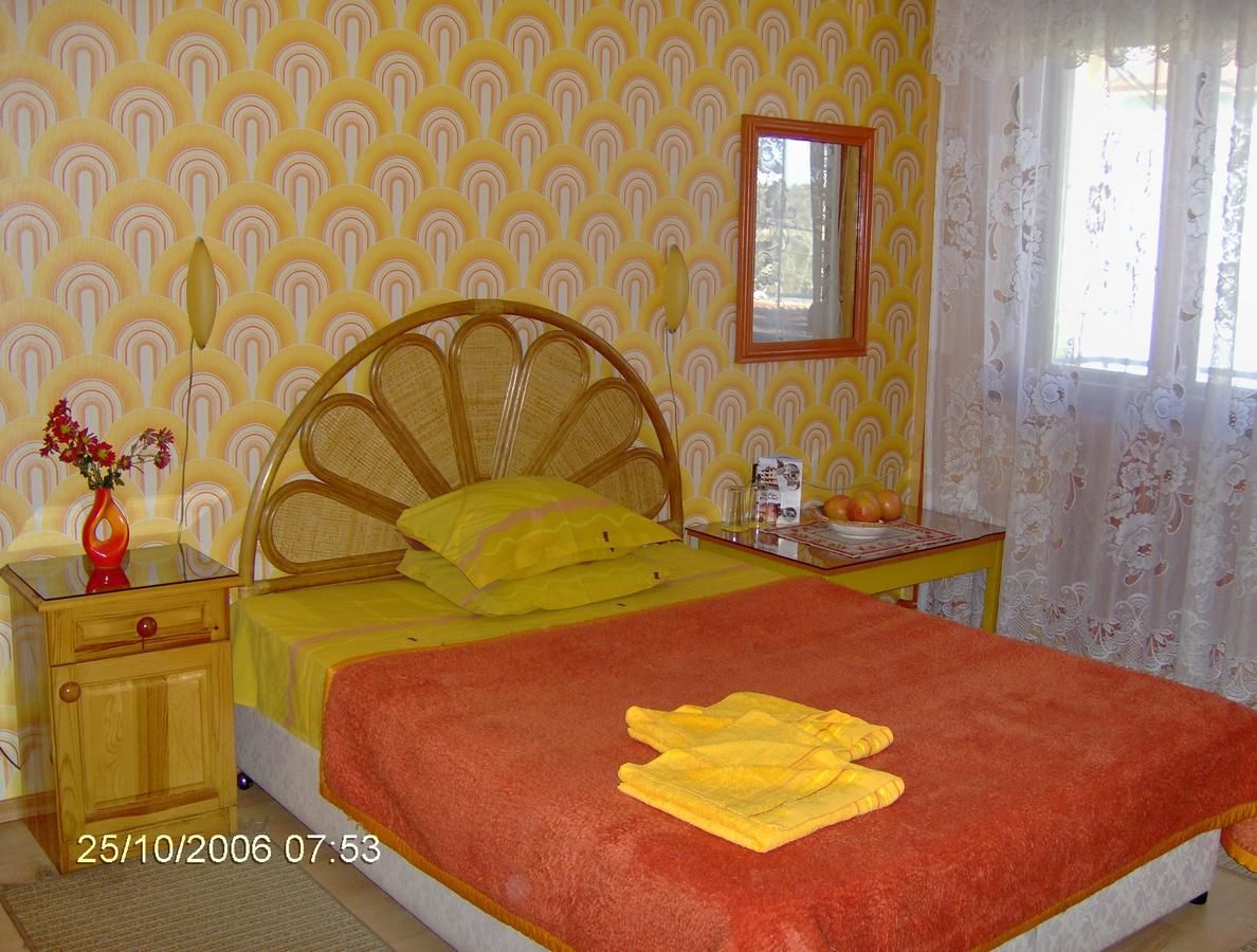 Отель Family Hotel Emaly 1 Банкя-31